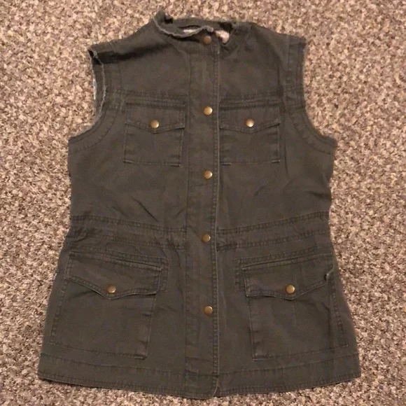 Green Denim Vest - Picture 2 of 4
